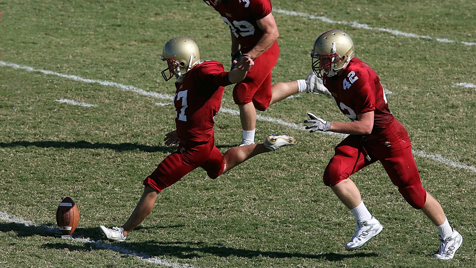 新闻中心通报全国运动员奖励机制调整方案，中国运动员奖金怎么算